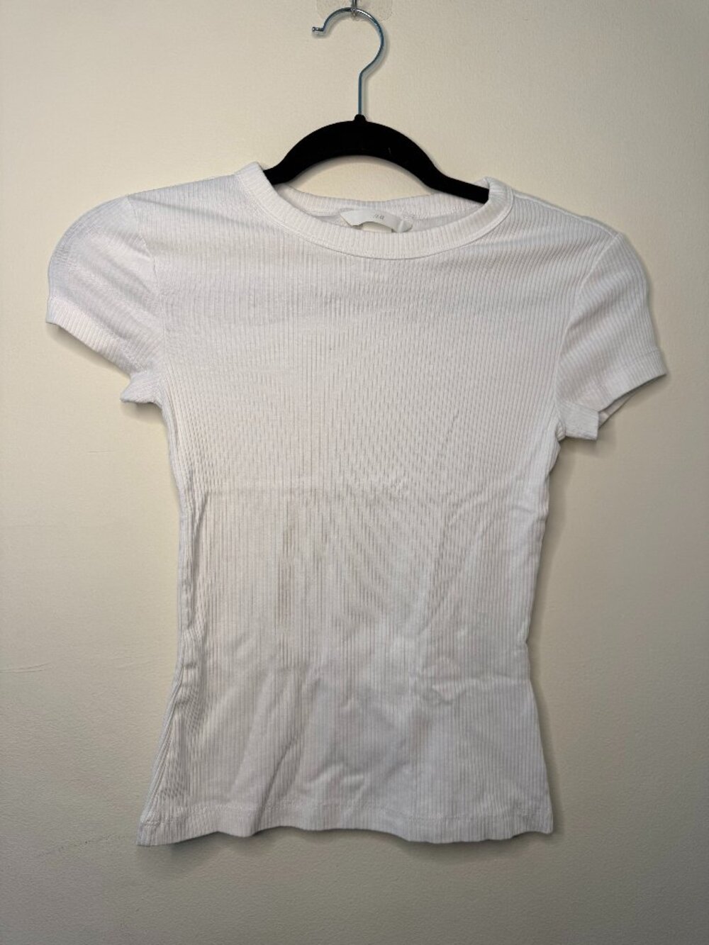 H&M Ribbed White Fitted Tee XS Soft Stretch Short Sleeve Basic Minimalist NWT